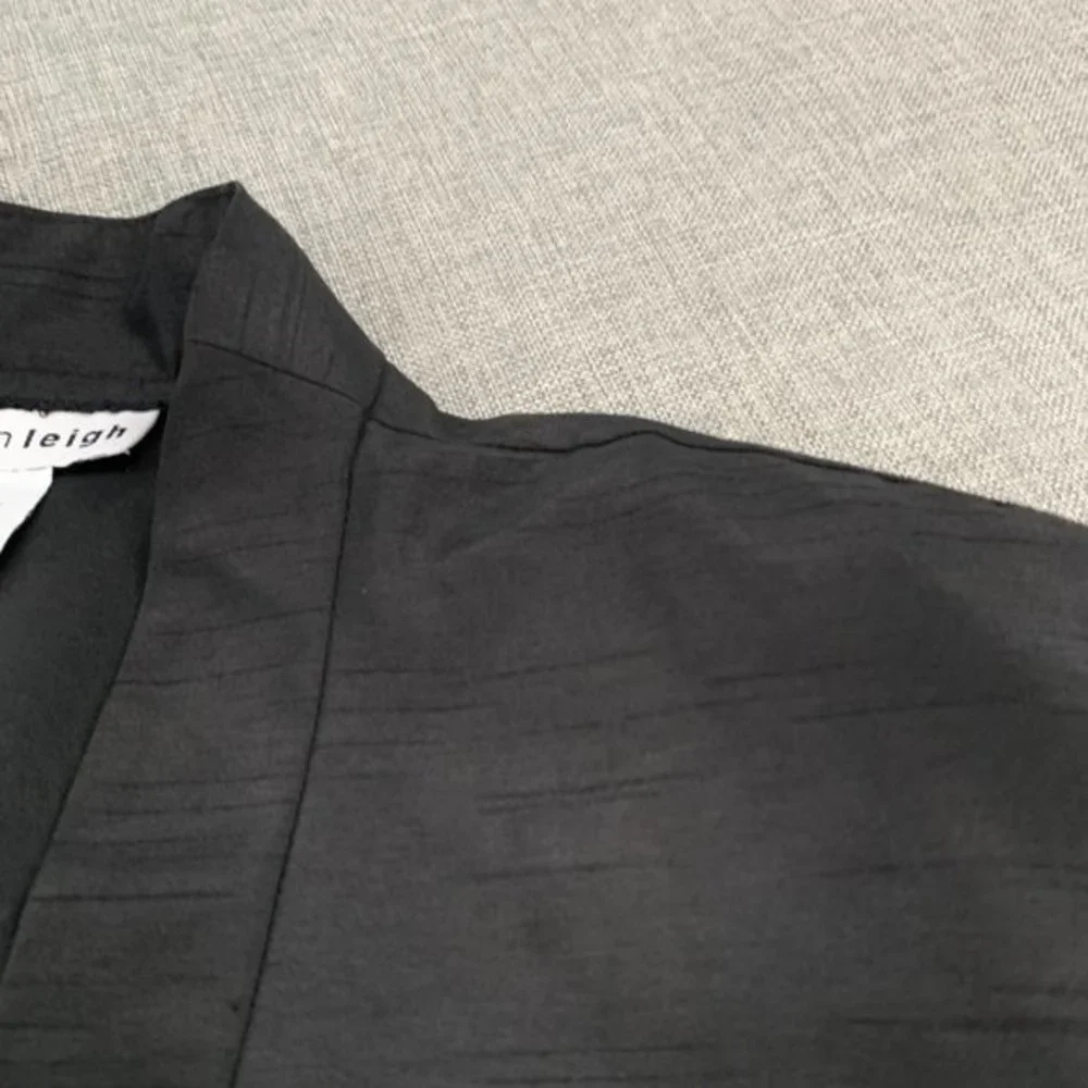 Madison Leigh Cropped Open Cardigan Black‎ Size 14 Shoulder Pads 100% Polyester